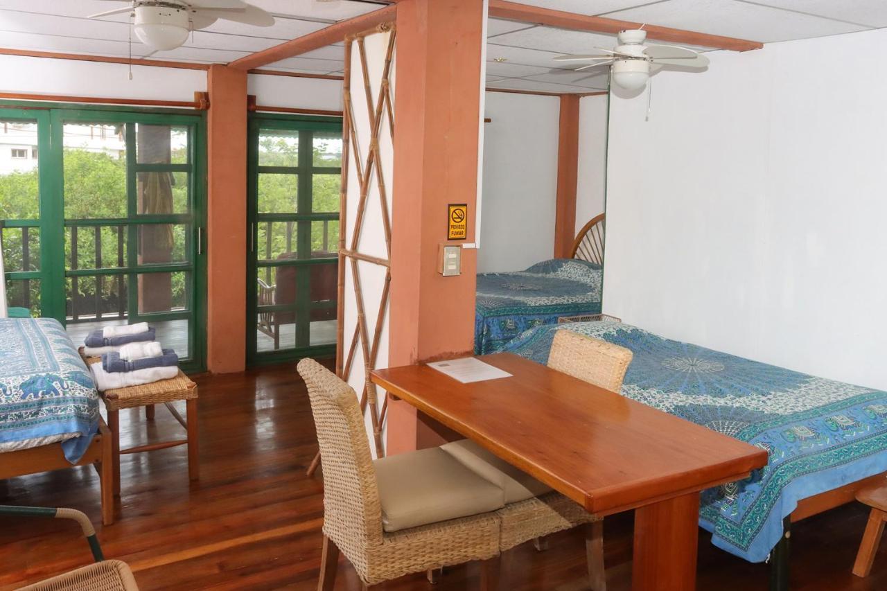 Galapagos Chalet Пуерто Айора Екстериор снимка