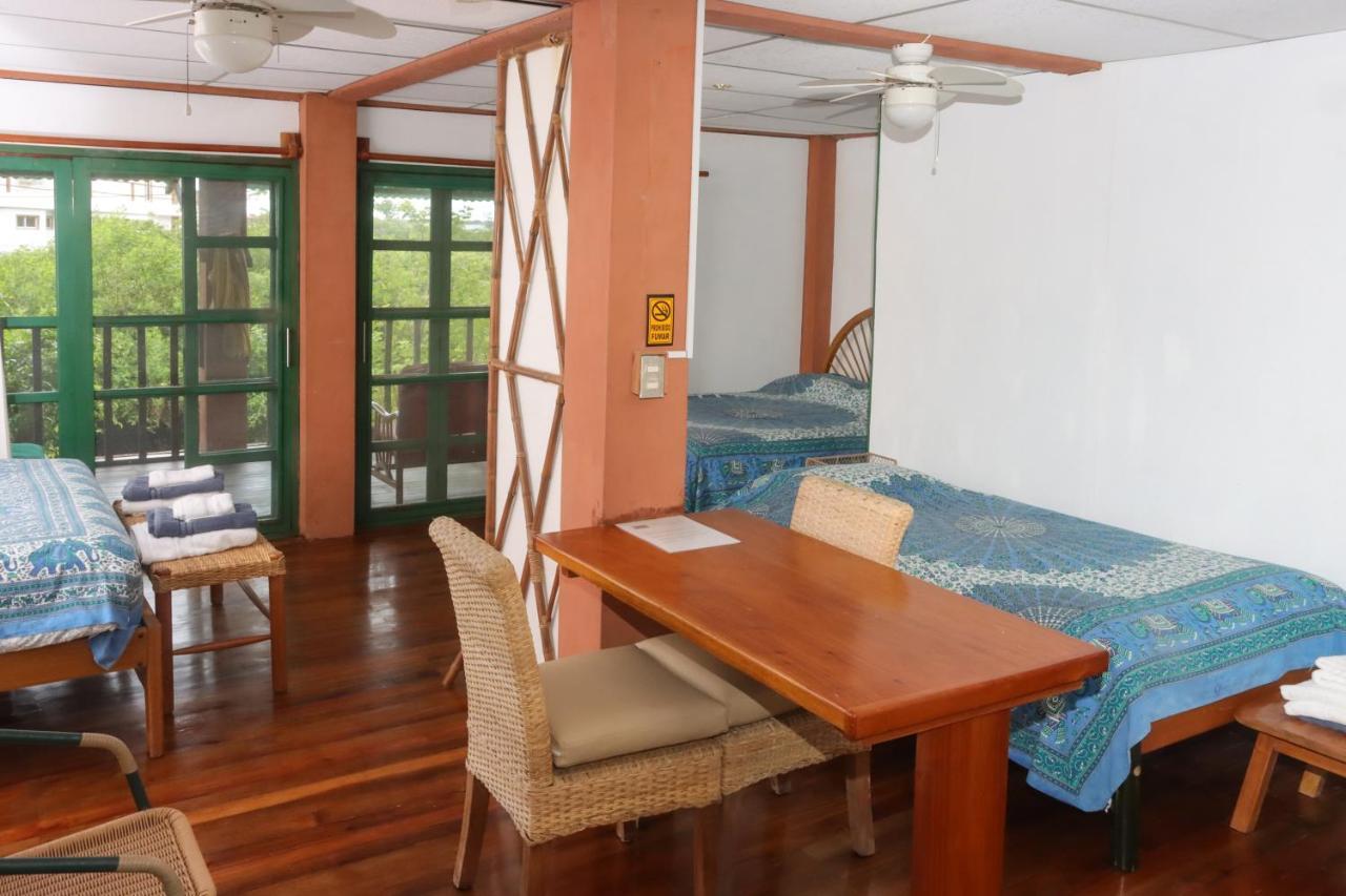 Galapagos Chalet Пуерто Айора Екстериор снимка