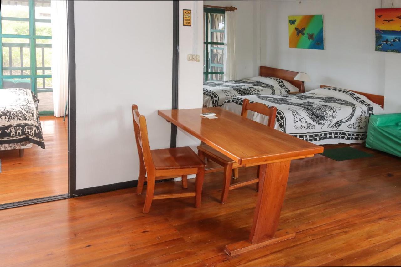 Galapagos Chalet Пуерто Айора Екстериор снимка