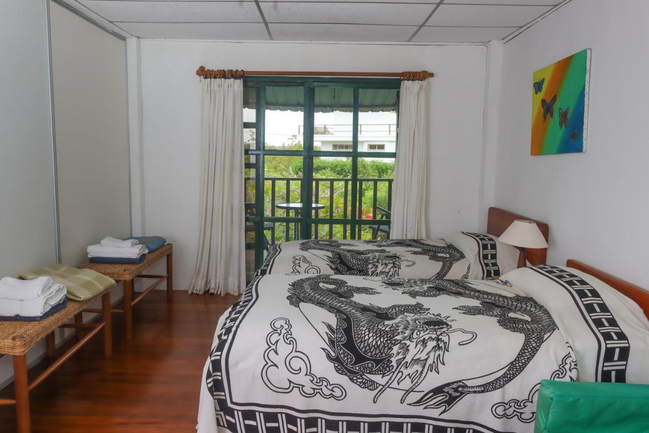 Galapagos Chalet Пуерто Айора Екстериор снимка